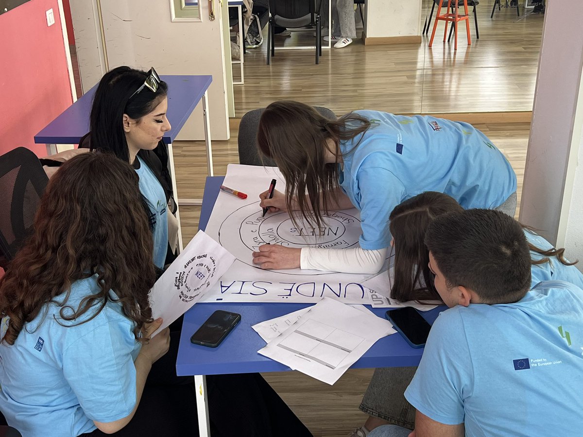 albania_unicef's tweet photo. Day 2️⃣ of #UPSHIFT under #EU4Youth wrapped up w/ great energy from young people in Shkodra. 💡 5 teams worked on ideas to reach #NEET youth &amp; connect them w/ real employment opportunities and #YouthGuarantee, proposing practical solutions to guide them toward employment services. https://t.co/MfLtFTmc3q