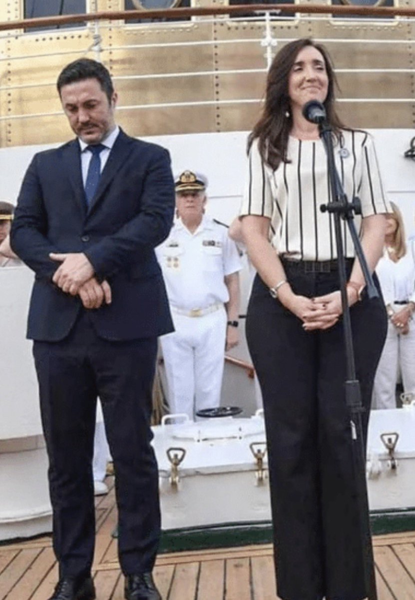 En las últimas 24 horas hubo:

-Un diputado libertario (Federico Pelli) hospitalizado por una brutal agresión de un puntero peronista/empleado público en Tucumán
-Un diputado peronista (Carlos Cisneros) con pedido de desafuero porque fue citado a indagatoria en una causa por