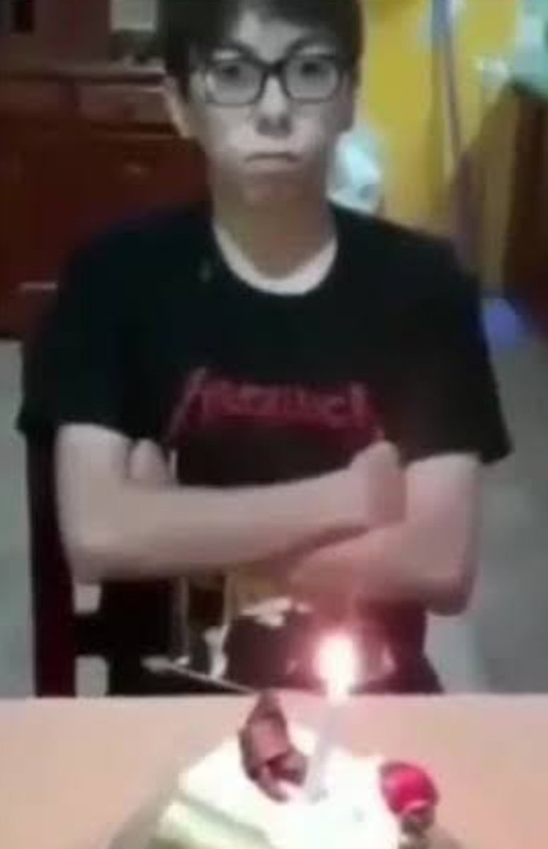 Kim Hellaway tweet media