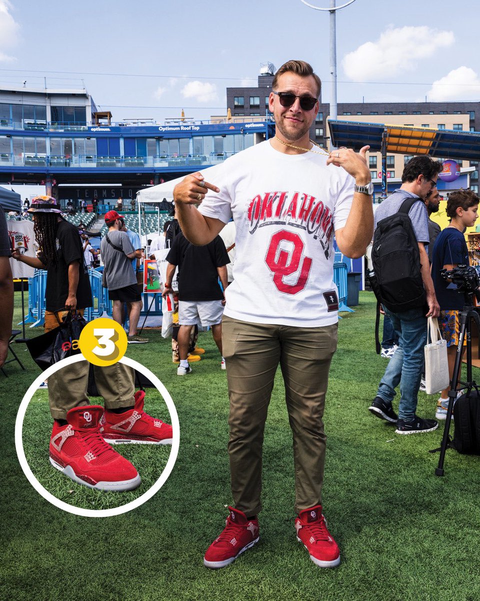 Sneaker Con tweet media