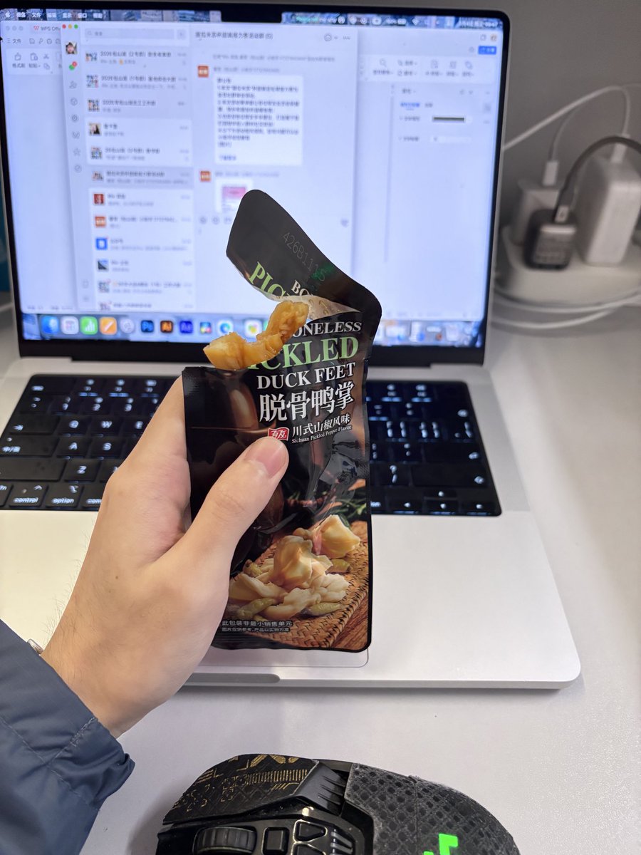 Blue berry tweet media