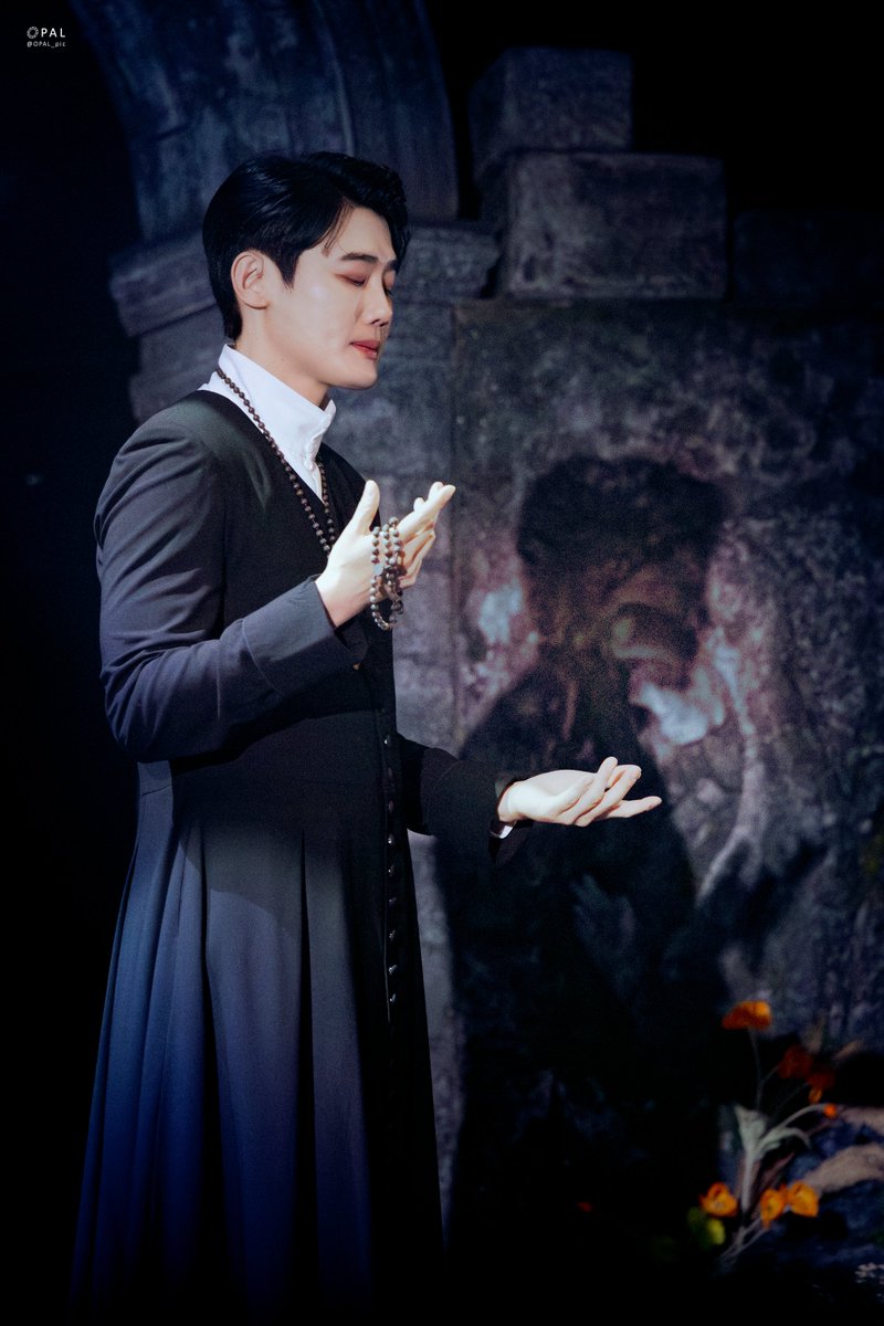 𝕆ℙ𝔸𝕃 tweet media