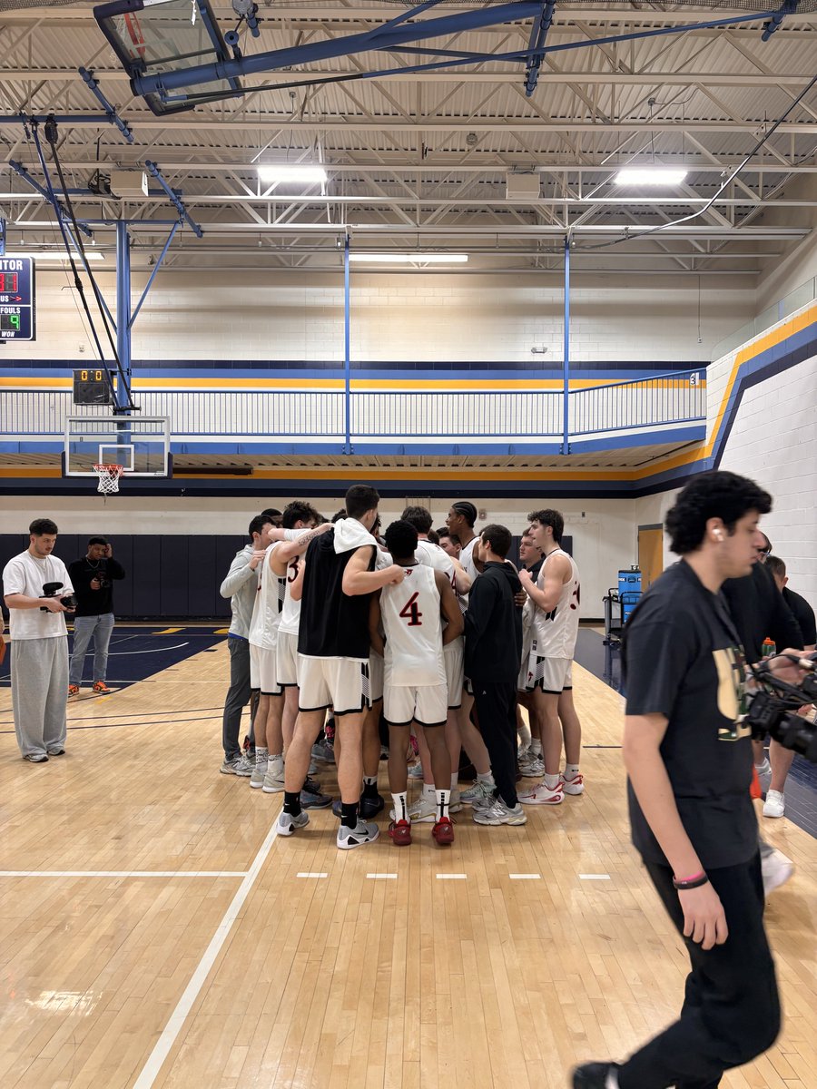 Dylan Thayer tweet media