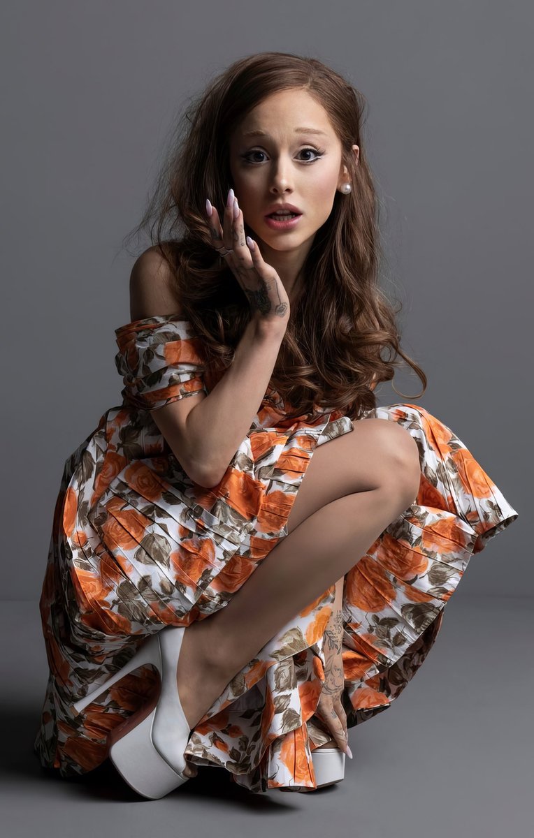 ariana grande gifs tweet media