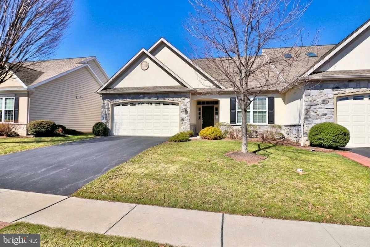 RisserGroup's tweet photo. 1349 Worthington Drive, Mount Joy, PA, 17552
3 bed | 3 bath 2983 Sq. Ft.
Active | 465000
https://t.co/5f74g9CMiW
Welcome to the Summit Pointe at Elm Tree community, where easy living is the priority. This 2014 Parade of Homes model, offers a well-designed 3-bedroom ranch... https://t.co/gVYYLpmhPK