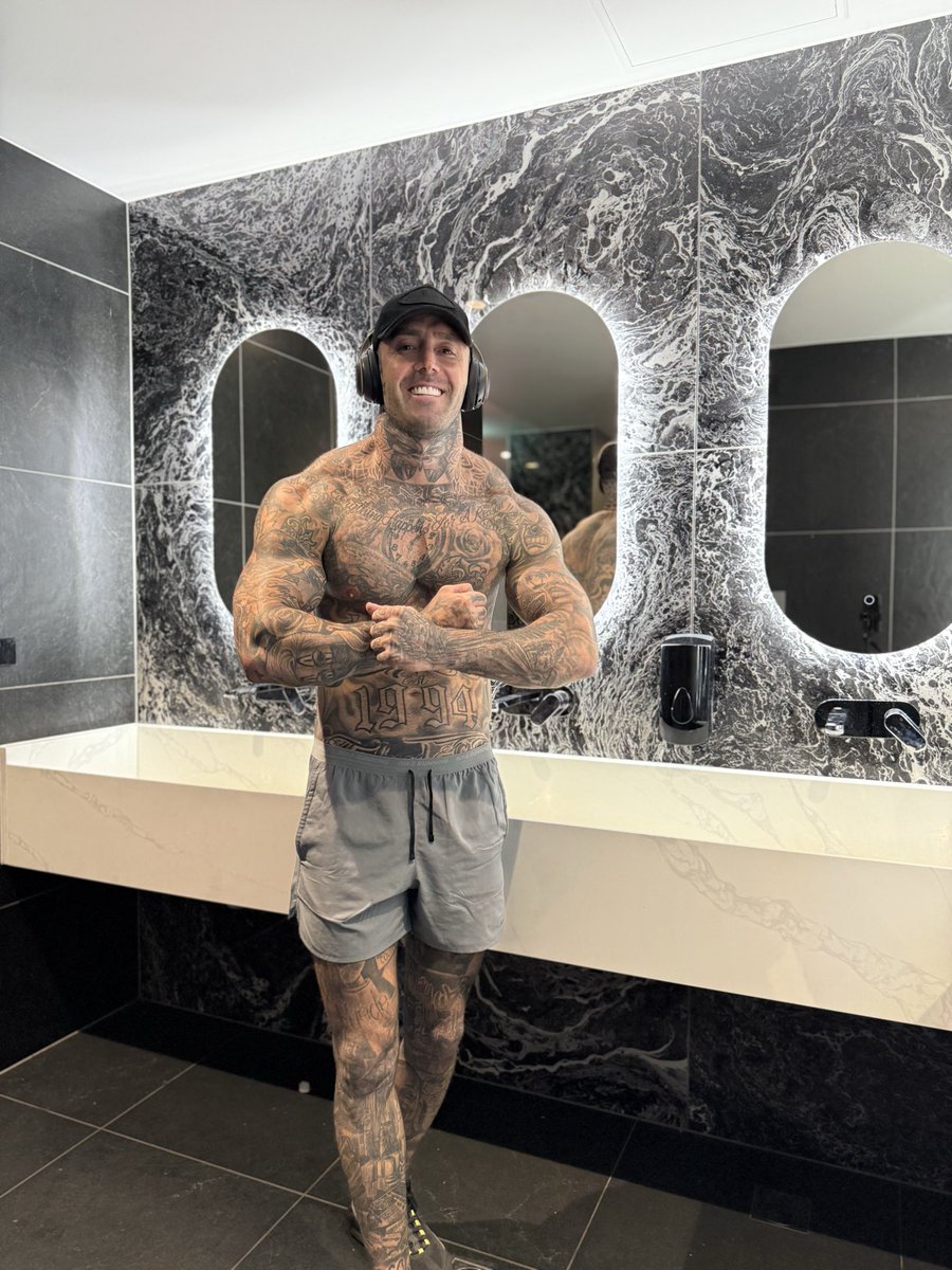 TommyJcontent's tweet photo. Took a little step back to focus on growth now we back larger than ever 💪🏼 
Alpha phase #Findom https://t.co/57Pq7Ppom1