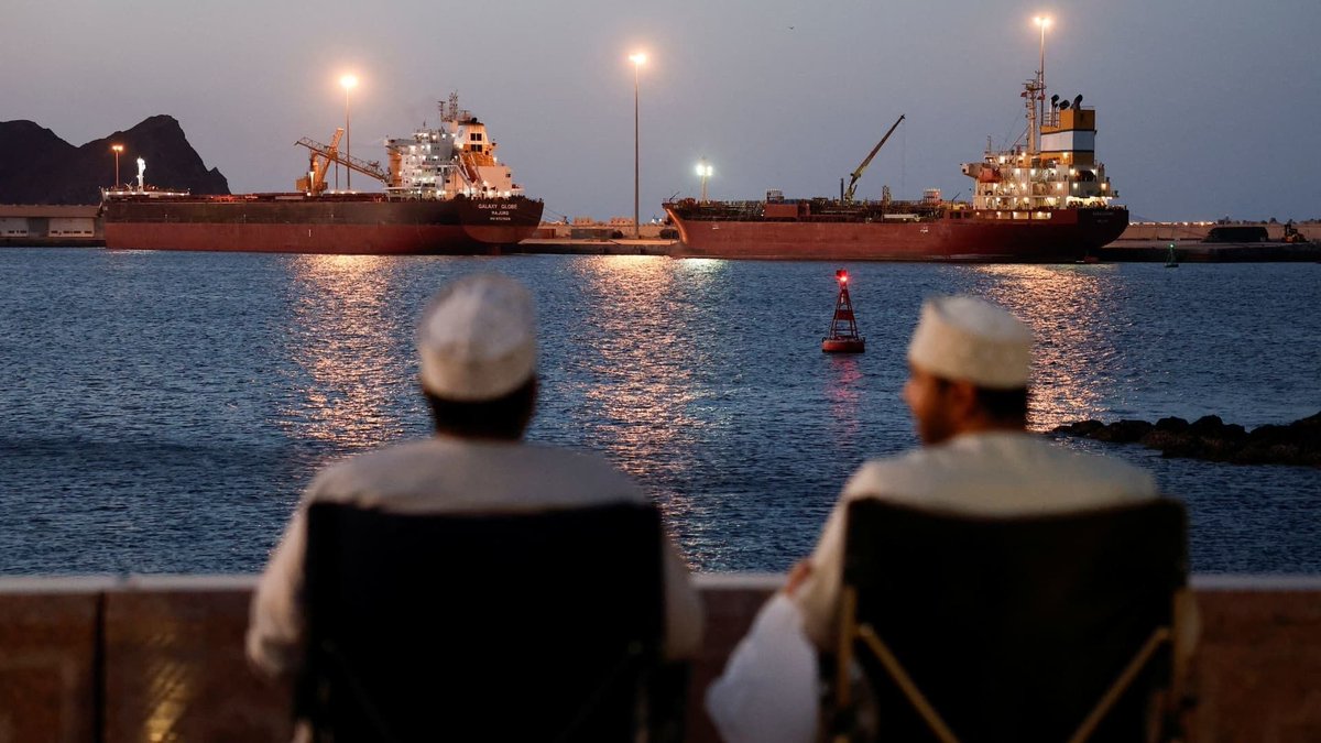 SigmaDrillTech's tweet photo. Three more ships struck in the Persian Gulf as Iran warns of oil prices hitting $200
 https://t.co/JqyCcnJmpG https://t.co/Yic0uVULLr
