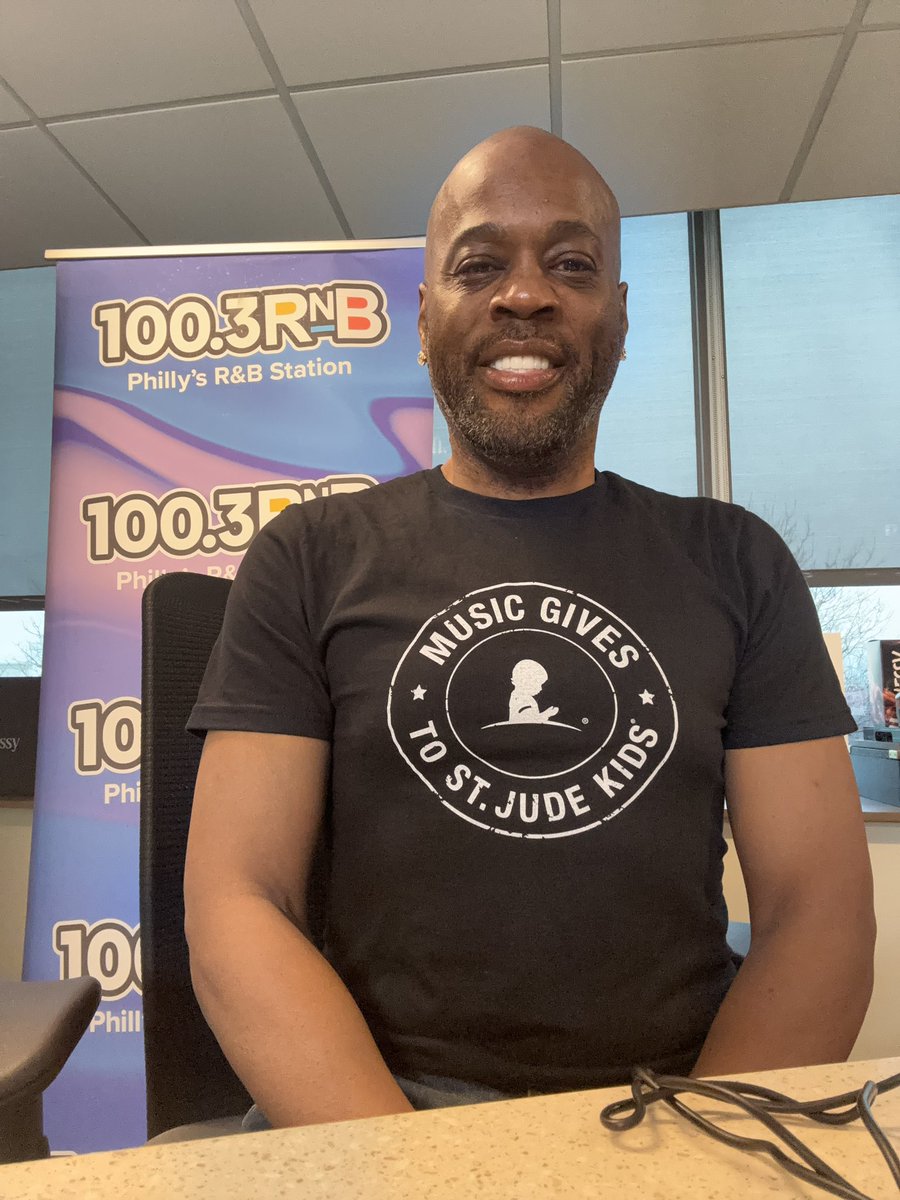 MUTHAKNOWS tweet media