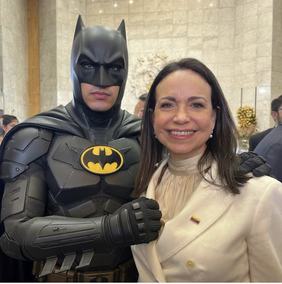 Y de esta foto, que vas a decir payaso inflado como aquel zepelín, que costó 465.000 dólares Recuerdas?