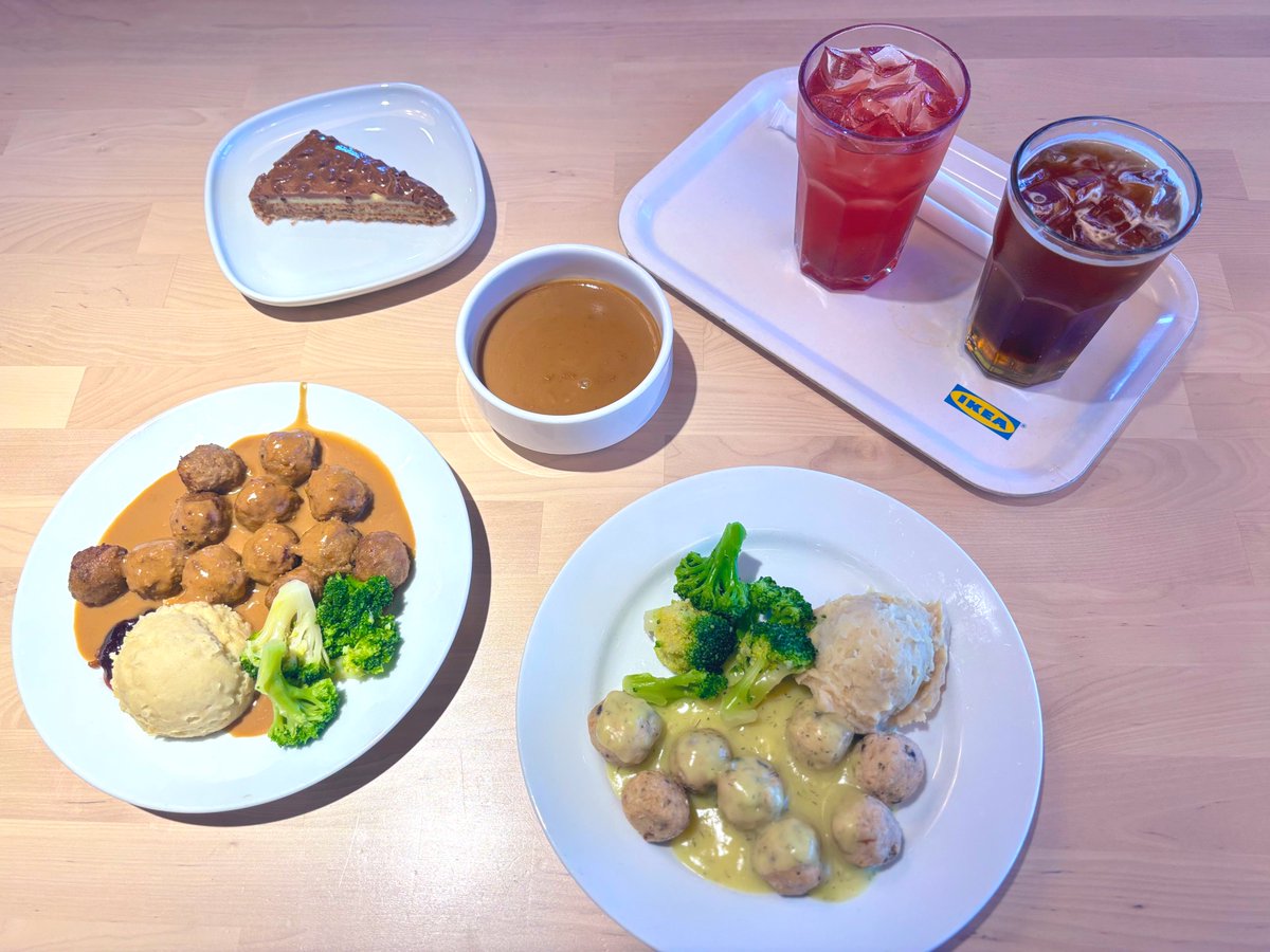 Rie 🦄 tweet media