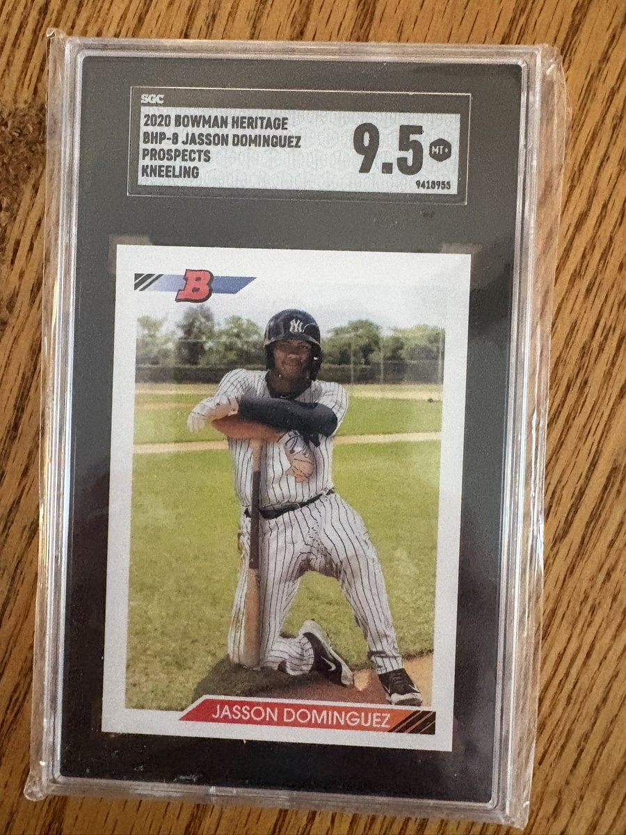 HennesseyCards's tweet image. Few cards leftover from the sale. 
Looking to move all feel free to ask for prices or make offers!
Vlad Blue/99
Dominguez Image Variation
Jones and Lombard Both/75