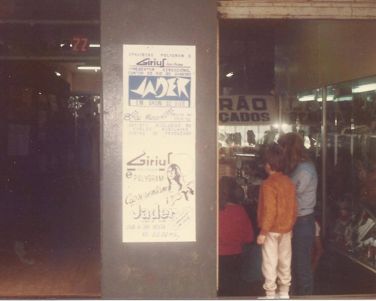 TBT... Andando e vendo cartazes do meu Show em Videira, Santa Catarina... De 1987 📷
#cantor #compositor #singer #songwriter #cantante #jader #musica #music #musico #musical #musically #artista #artist #arte #art #tv #tvshow #show #entretenimento #entertainment #cantar #cantando