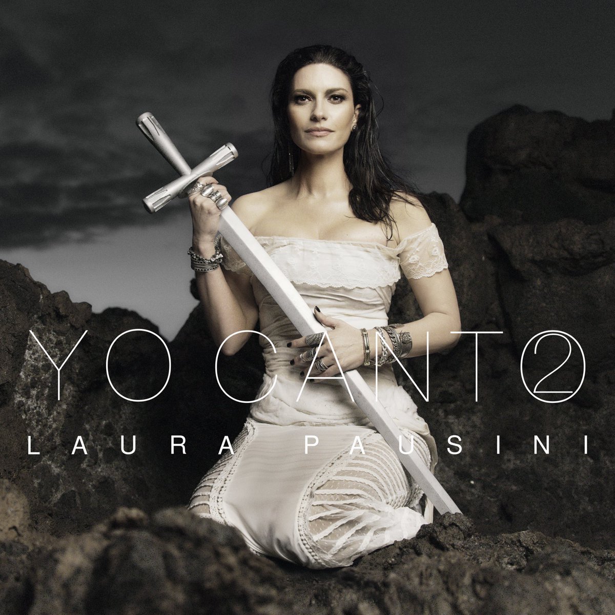 Hoy sale esta increíble Belleza y que será épico como todo lo que hace nuestra amada Queen siempre, tremendo discazo se nos viene gente <a href="/LauraPausini/">Laura Pausini</a> #YoCanto2 unas ganas de escuchar a todo volumen esta maravilla ❤️🥰👑🎶🔥!