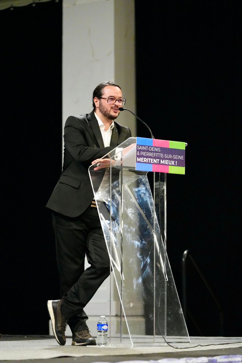 Nous avons tenu notre meeting de fin pour Saint-Denis afin de mettre un cap sur nos ambitions pour les habitants de la commune nouvelle et pour mettre en avant l’intérêt de la ville avant toute chose.
Le 15 et 22 mars, votez pour la liste menée par Quentin Gutierrez ! 💙🩷💚