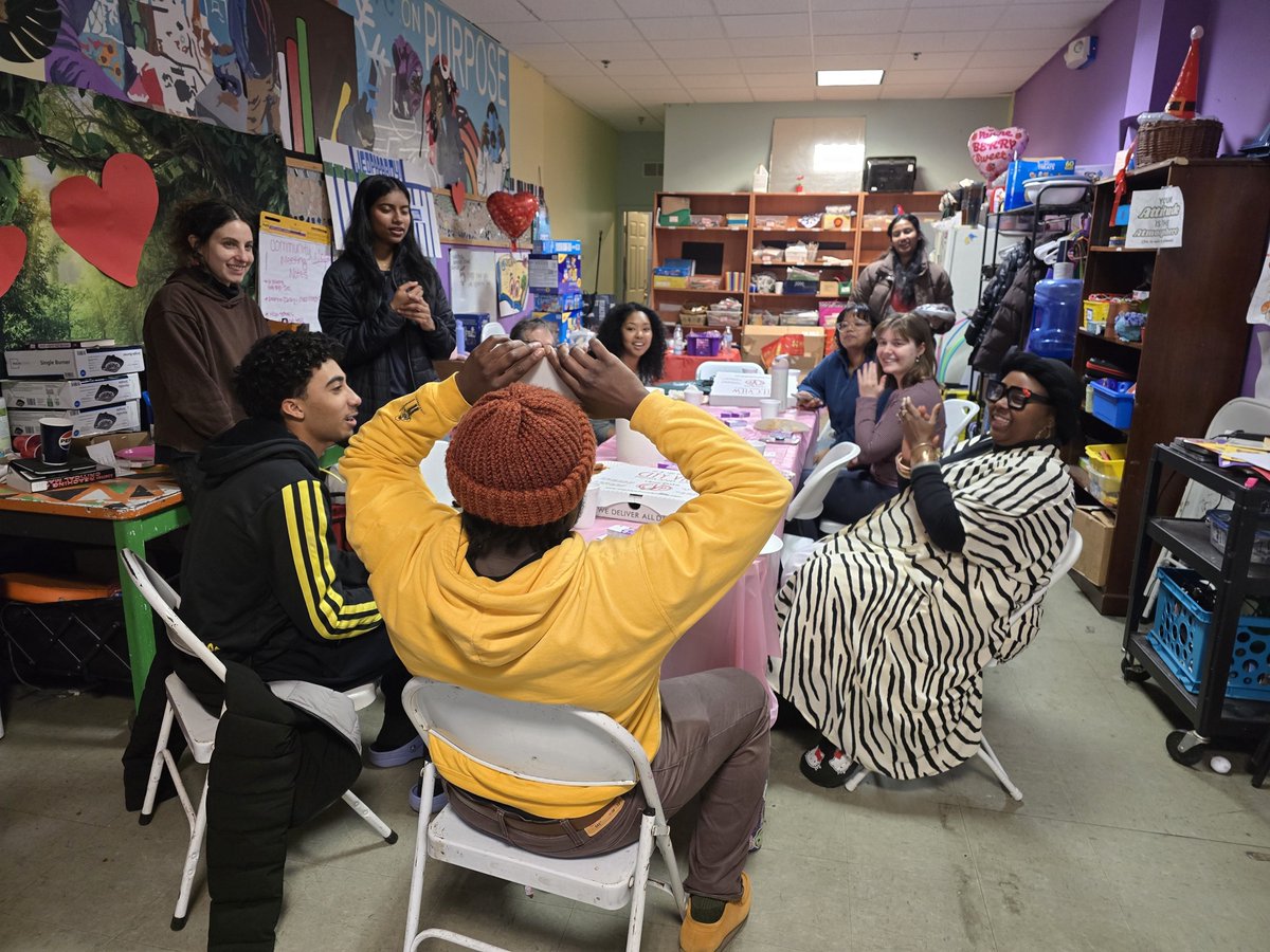 Tree House Books tweet media