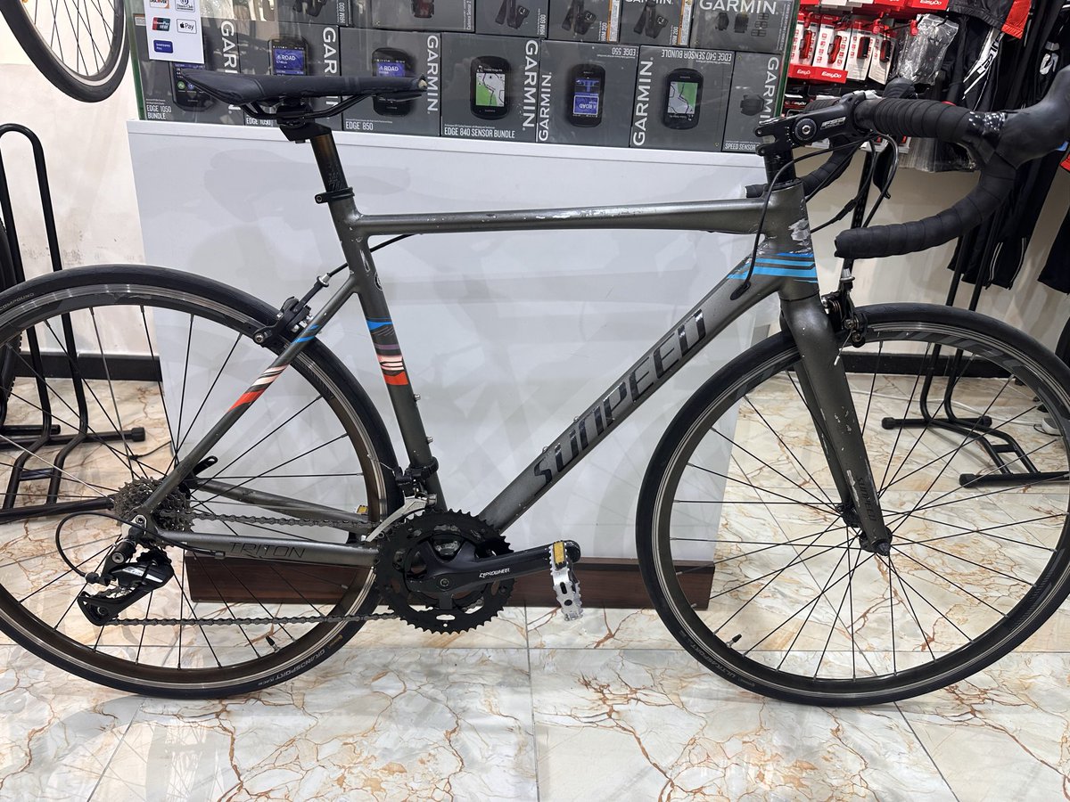 MicroMobilityPL's tweet photo. ▫️ For #sale SINPEED
Road Aluminium 16S SHIMANO ACERA
Frame: 54cm
Wheels: 700C
*Price 1380SR With VAT*
It has been fully serviced.
#دراجتي_للبيع #MicroMobility
@my_bicycle2

https://t.co/FEuDOnyH5G https://t.co/c2LaZNyzxC