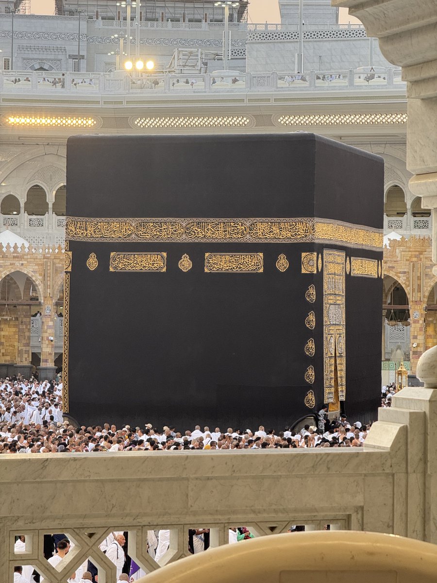 My Tahajjud view on the last Friday of Ramadan 1447 AH. Allah loves me!🥹