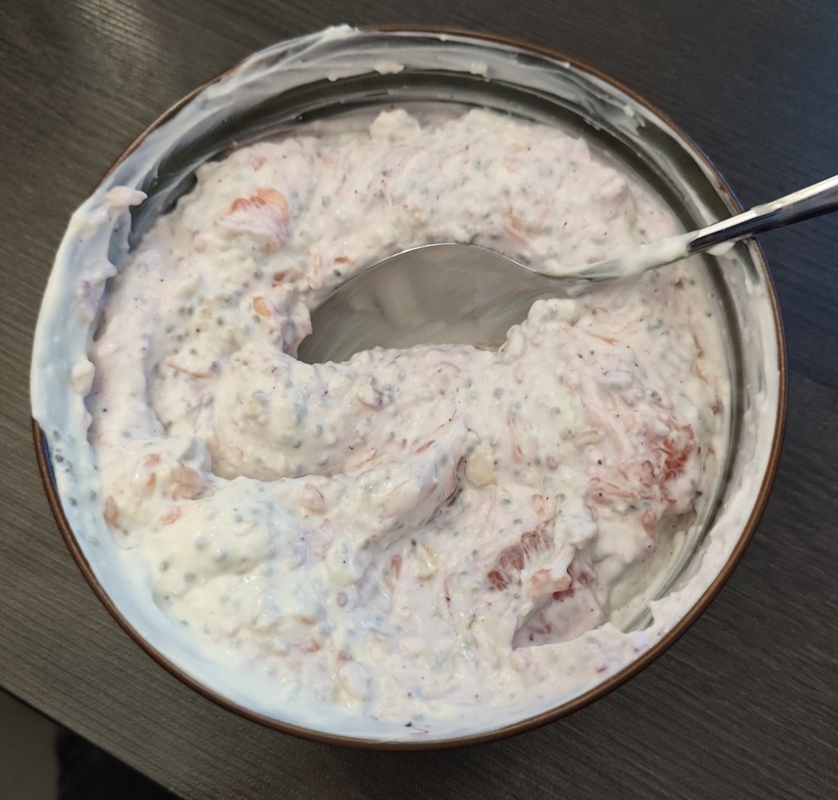 DuckED1704's tweet photo. #edtwt
Today's #omad 
- 230 cal yoghurt 
- 70 cal grapefruit 
- 44 cal chia seeds
- 86 cal oats 
So 429 in total (⁠ ⁠╹⁠▽⁠╹⁠ ⁠) https://t.co/pcz8tCNkJ7