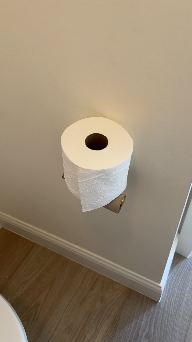 Bryan Larsen tweet media