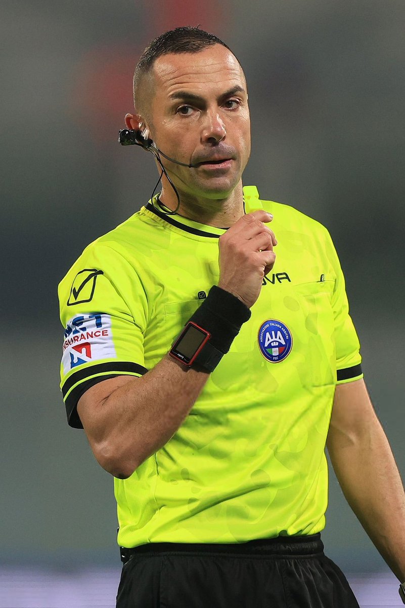Nic_k_T_'s tweet photo. @FabrizioRomano This man was Player of the week for @FCBarcelona and @ChampionsLeague he had so many completed bottled decisions. He'll no doubt be royally rewarded by the two parties above. #uefacorruption #championsleague https://t.co/NGYoMlJ8mN