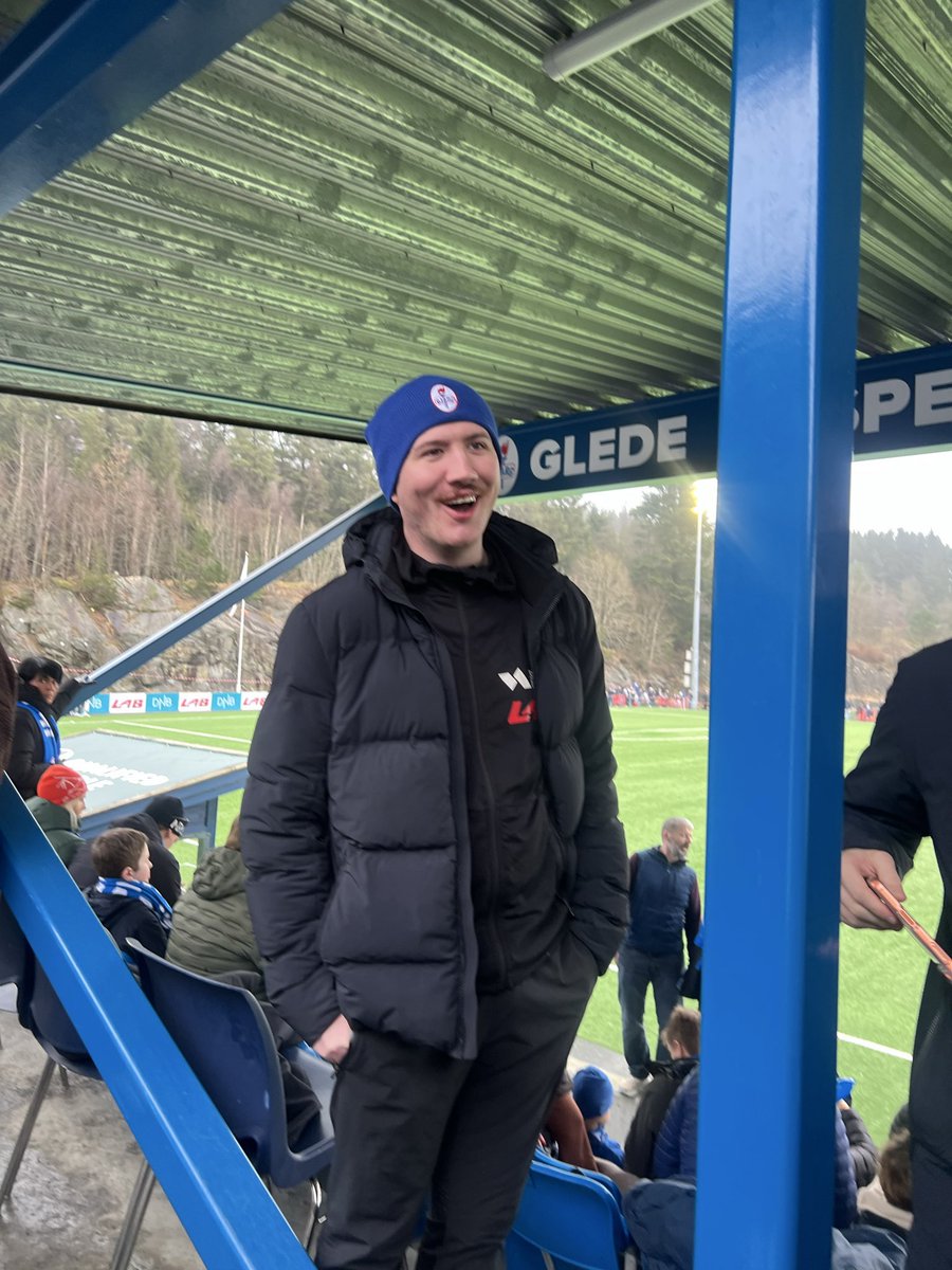 Bruker Godøy hodeplagg i dag? tweet media