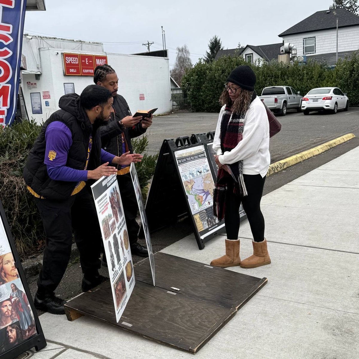 IUICSEATTLE's tweet photo. Went out to teach the people. All praises to the Most HighโLW one soul repent #Repentance #WorkContinues https://t.co/Q3otY1LYLl