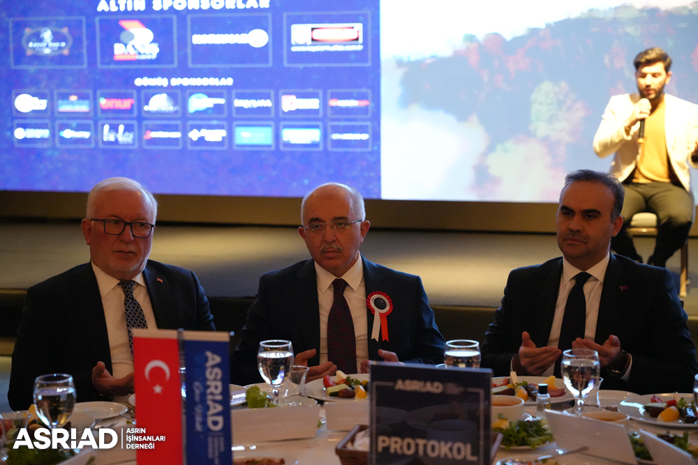 asriadgm's tweet photo. 𝐁İ𝐒𝐌İ𝐋𝐋𝐀𝐇İ𝐑𝐑𝐀𝐇𝐌𝐀𝐍İ𝐑𝐑𝐀𝐇İ𝐌

ASRİAD ailesi, Geleneksel İftar Programı’nda bir araya geliyor.

T.C. Sanayi ve Teknoloji Bakanımız Sayın Mehmet Fatih Kacır’ın katılımıyla Renaissance Polat İstanbul Hotel’de gerçekleştirilen programa; Genel Başkanımız İbrahim Cemil Yıldız, Onursal Kurucu Başkanımız Adnan Danışman ve Yönetim Kurulu üyelerimizin yanı sıra milletvekilleri, yabancı ülke temsilcileri, bürokratlar, sivil toplum kuruluşları temsilcileri, medya mensupları ve teşkilatlarımıza mensup iş insanları ile misafirlerimiz katılıyor.

Ramazan’ın bereketini ve kardeşliğini paylaşmanın mutluluğunu yaşıyoruz.

#ASRİAD #iftar #öncenitelik