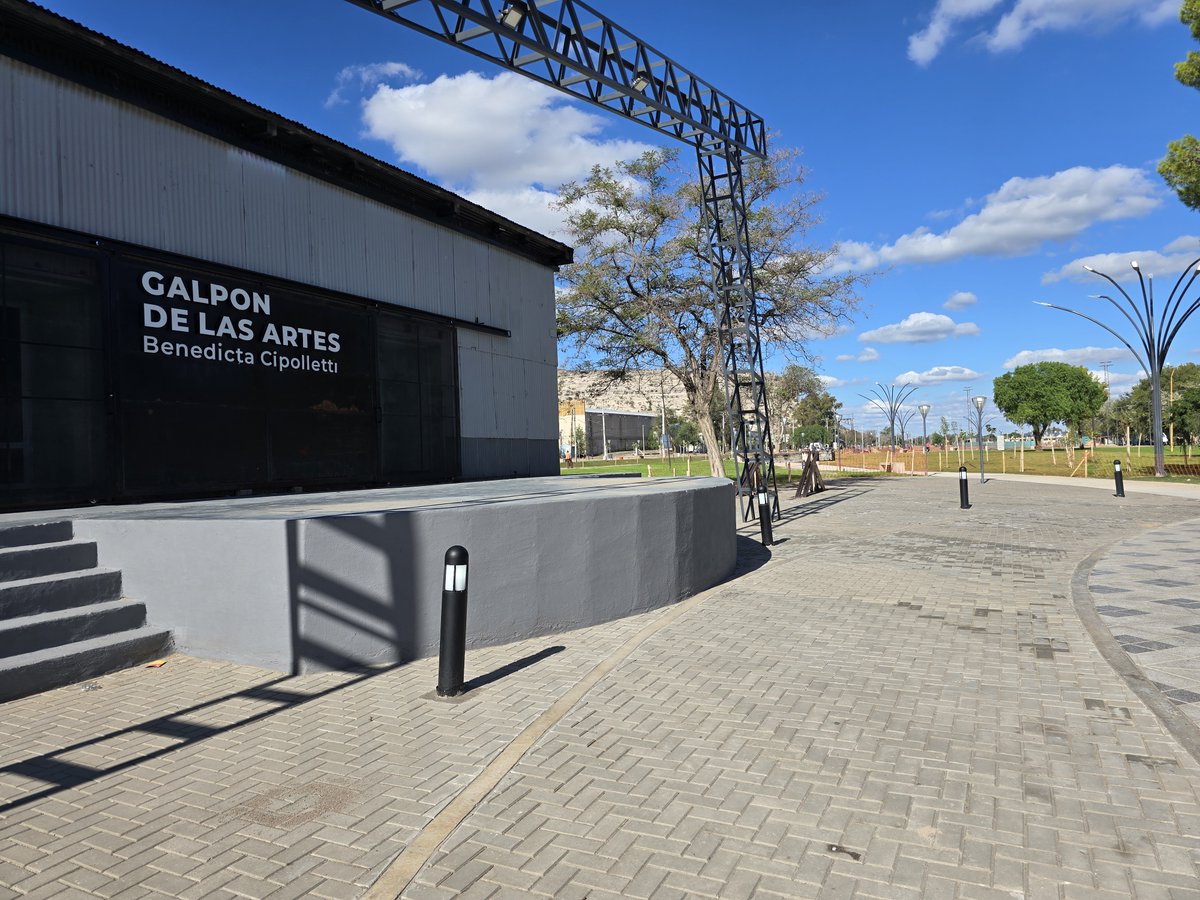 VILLA REGINA RECUPERA LA BARDA PARA DISFRUTARLA

🌳 La segunda etapa del Paseo del Centenario conectará la estación del ferrocarril, el Galpón de las Artes y el Museo de la Sidra y el Vino, generando un nuevo espacio de encuentro y recreación para la comunidad.

Río Negro