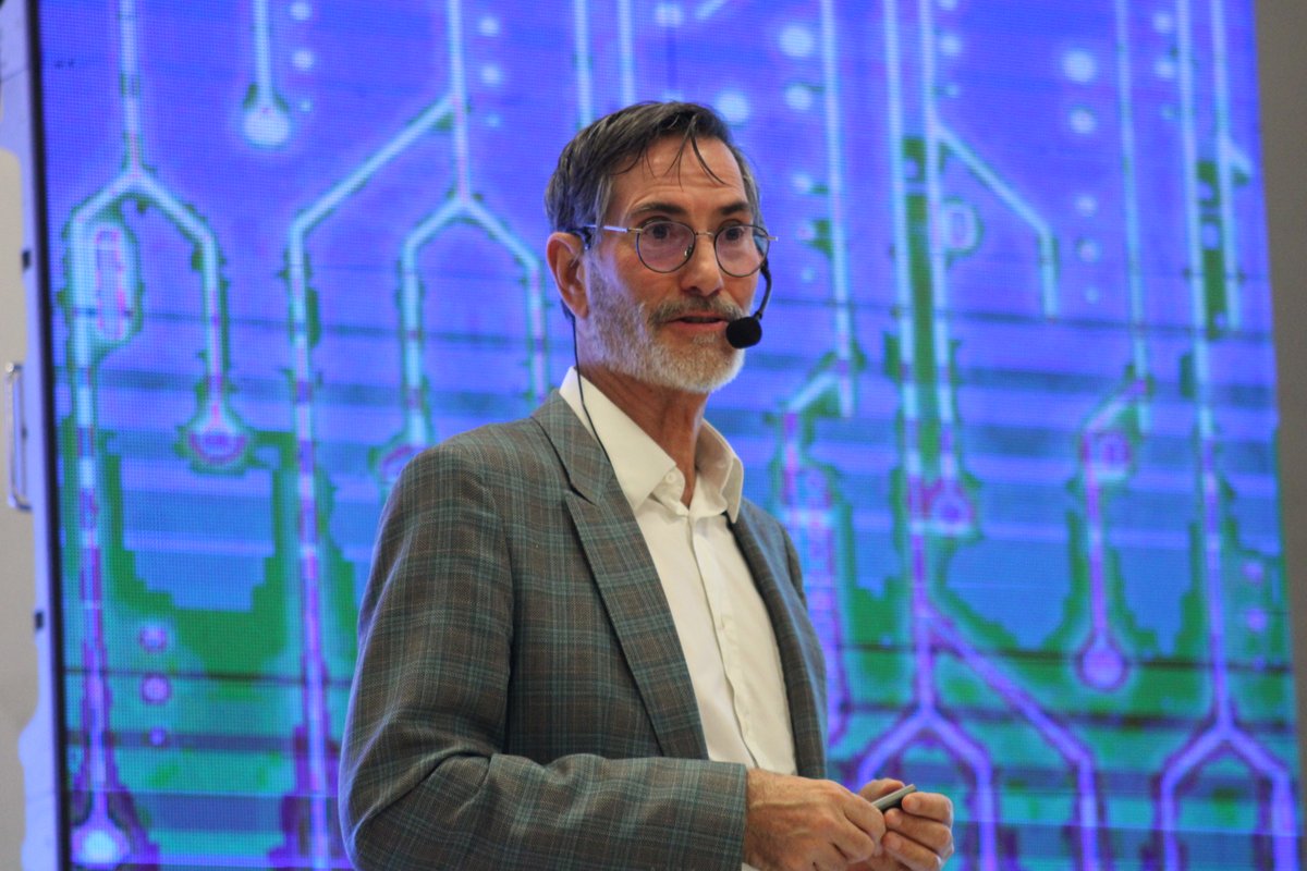 La Salle Bajío tweet media