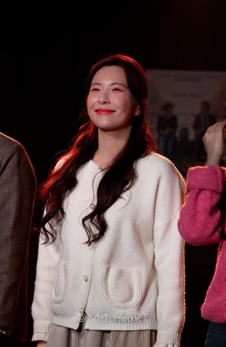 17171771 tweet media