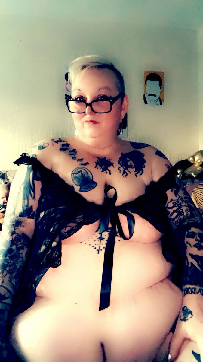 ♥TᖇᗩᑕᕮᎩ ♥ tweet media