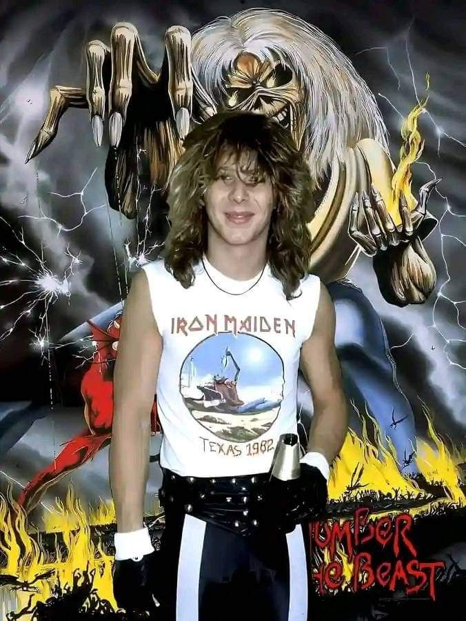 DDuzelier31403's tweet photo. On March 12, 2013, the legend Clive Burr, English drummer, passed away. He was a member of Iron Maiden from 1979 to 1983 and later became the drummer for Trust. #CliveBurr #IronMaiden #Trust #RockOn #onthisday https://t.co/hZpD6VIw1X