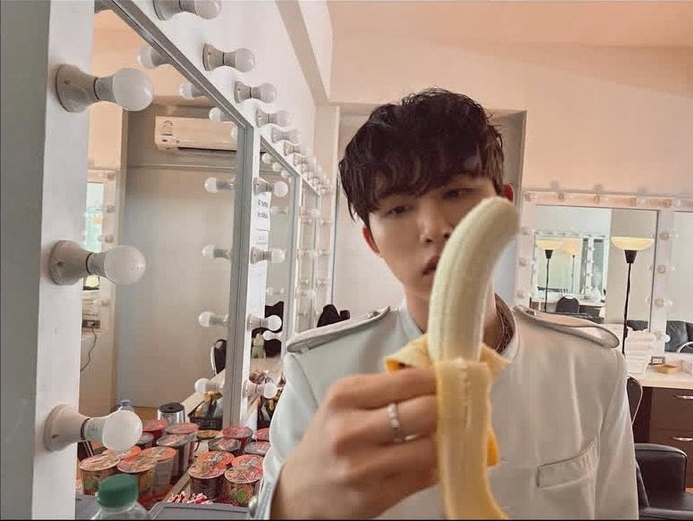 hanbin archive tweet media