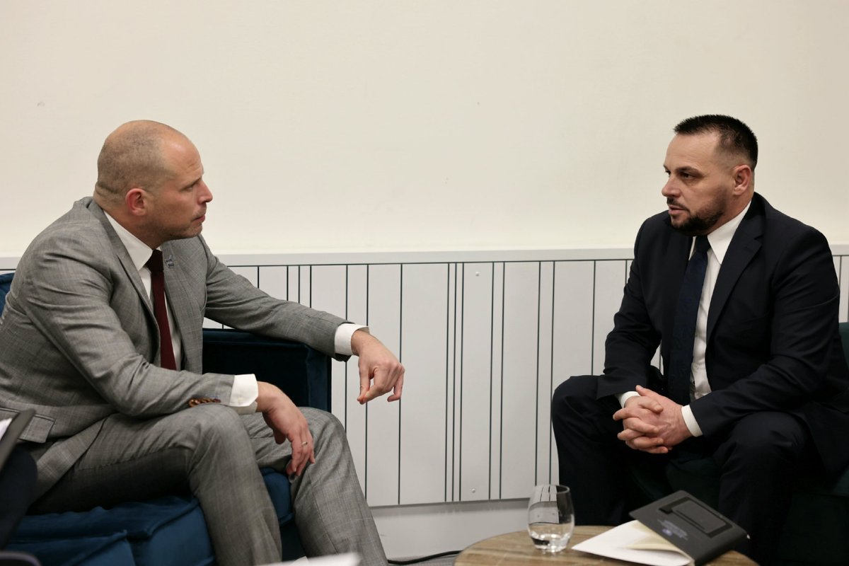 EjupMaqedonci's tweet photo. Met with 🇧🇪’s DefMin, @FranckenTheo ,on the margins of BEDEX 2026 to discuss strengthening defence cooperation between 🇽🇰&amp;🇧🇪 from defence industry collaboration to joint training and officer education.

A new step forward:the upcoming accreditation of 🇽🇰’s Military Attaché in 🇧🇪. https://t.co/5eWdcKsY5B