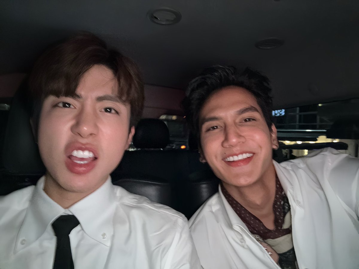 ApisitBe tweet media