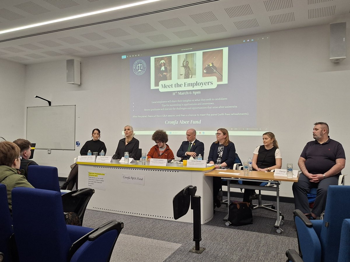 Com|Dyfed-Powys tweet media