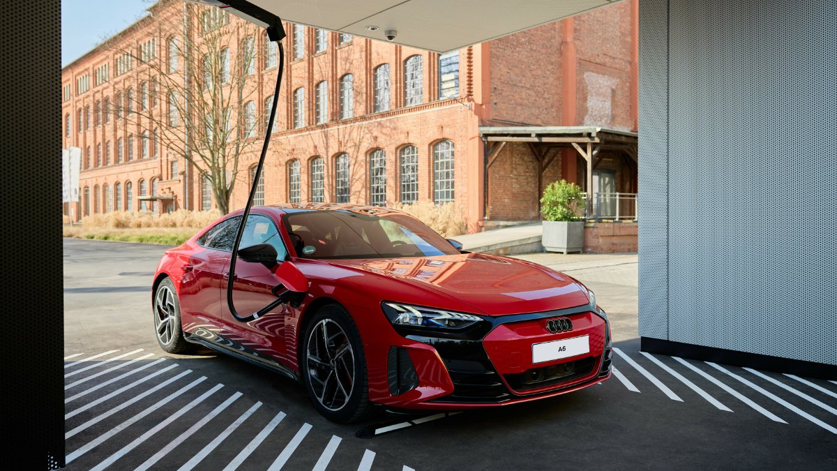 MotusAudi's tweet image. Sustainability is more than electric. Audi is investing in renewable charging, lifecycle transparency, and a net carbon neutral future.

#FutureIsElectric #AudiSustainability