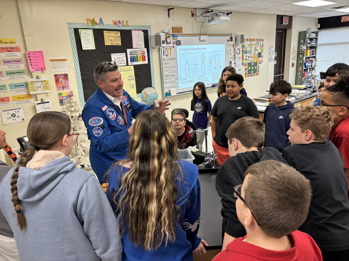 Adrianna Ramirez tweet media