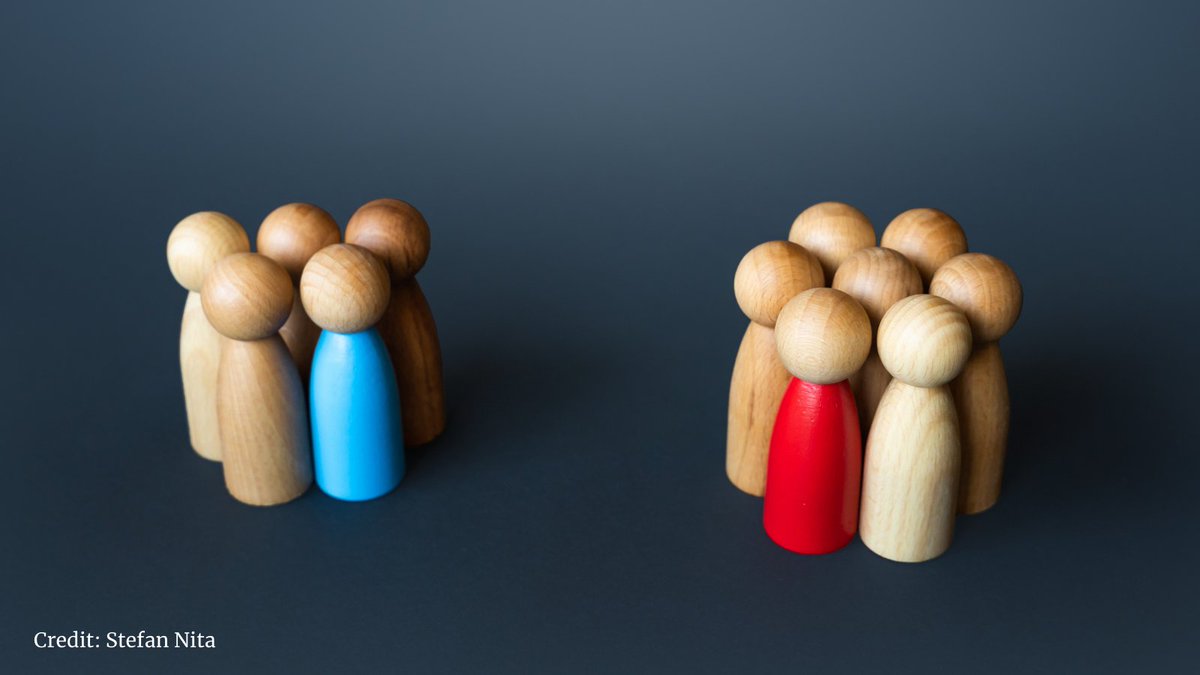 SPSPnews's tweet photo. π New research suggests that political moral conflict often comes down to one question: "Who is vulnerable?" Liberals and conservatives don't disagree about whether harm is wrong, but they disagree about who is at risk of it.
Read more in #PSPB: https://t.co/g8xxnYhDSC https://t.co/YQEIcAtohl