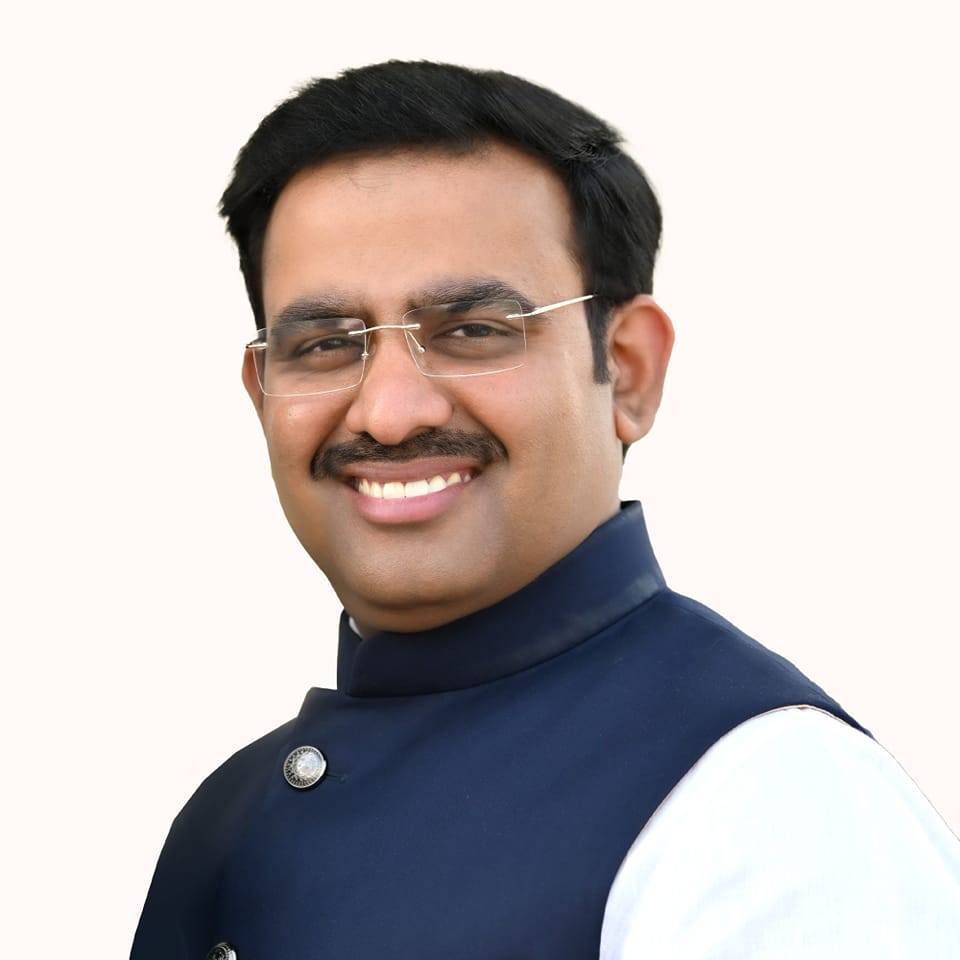 परिणय नावाच्या माणसाला व्याघ्र संवर्धन याऐवजी व्हायग्रा संवर्धन असा शब्द सुचणं म्हणजे मनातलं ओठावर येण्यासारखं आहे.