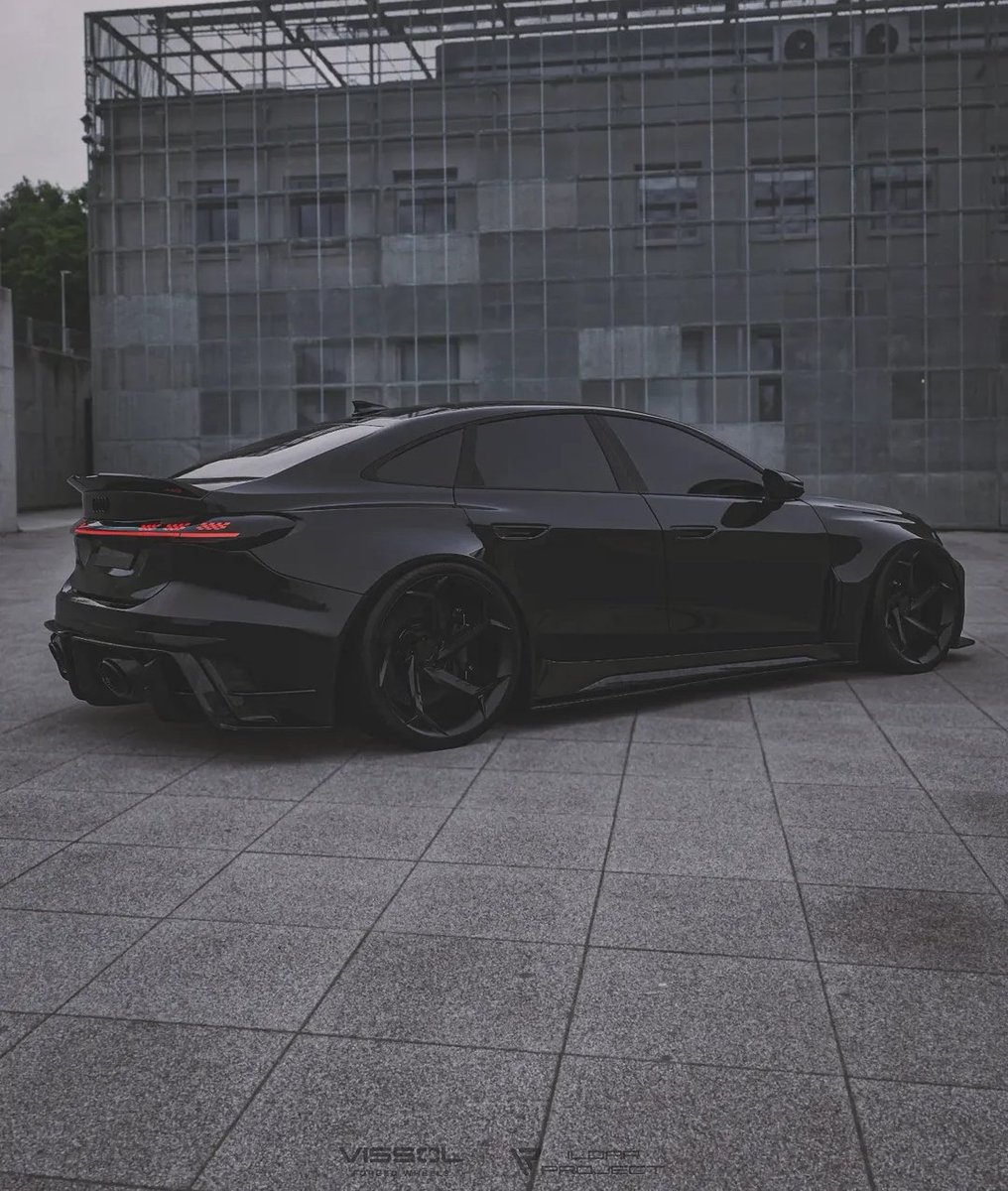 WorldWideCarsTM's tweet photo. 2027 'Black Cobra' Audi RS5 Tuning Bodykit https://t.co/ze8RjWjGyw