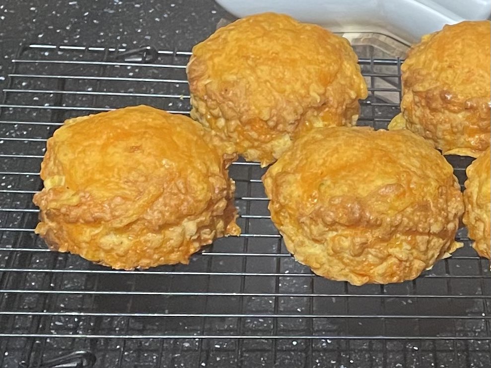 devereux1655's tweet image. I can confirm they are delicious- choc cake in oven #baking #tea #scones #glutenfree