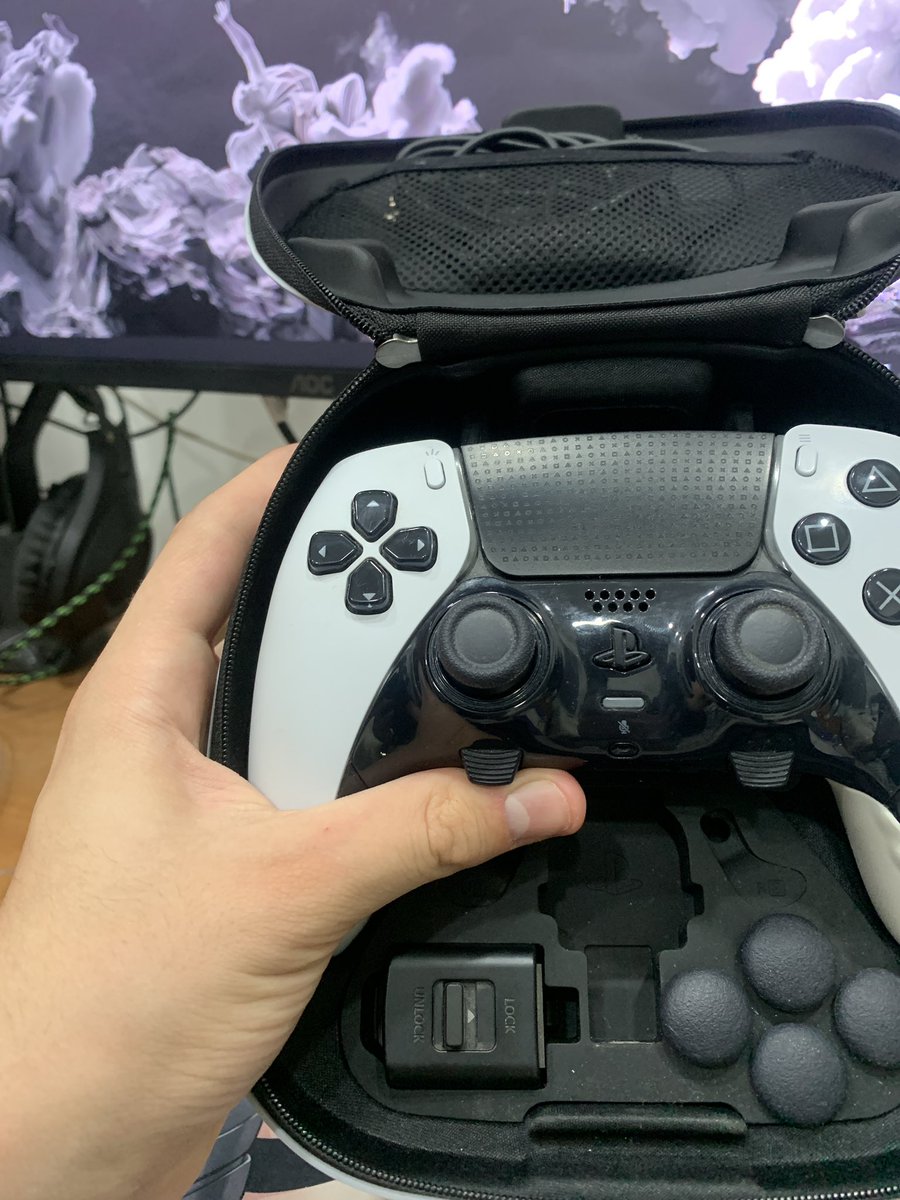 insanee1x tweet media