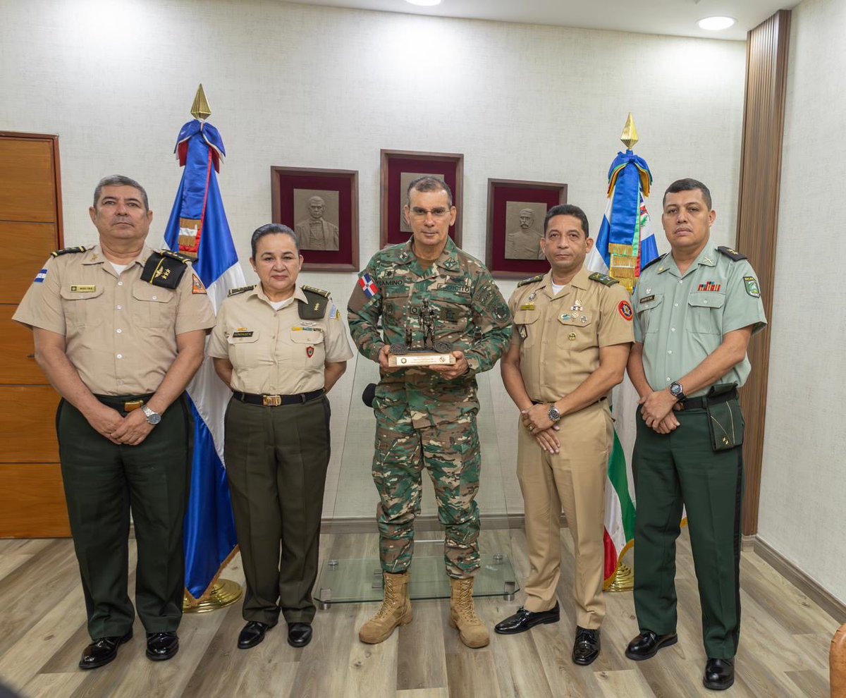 Ejército de República Dominicana tweet media