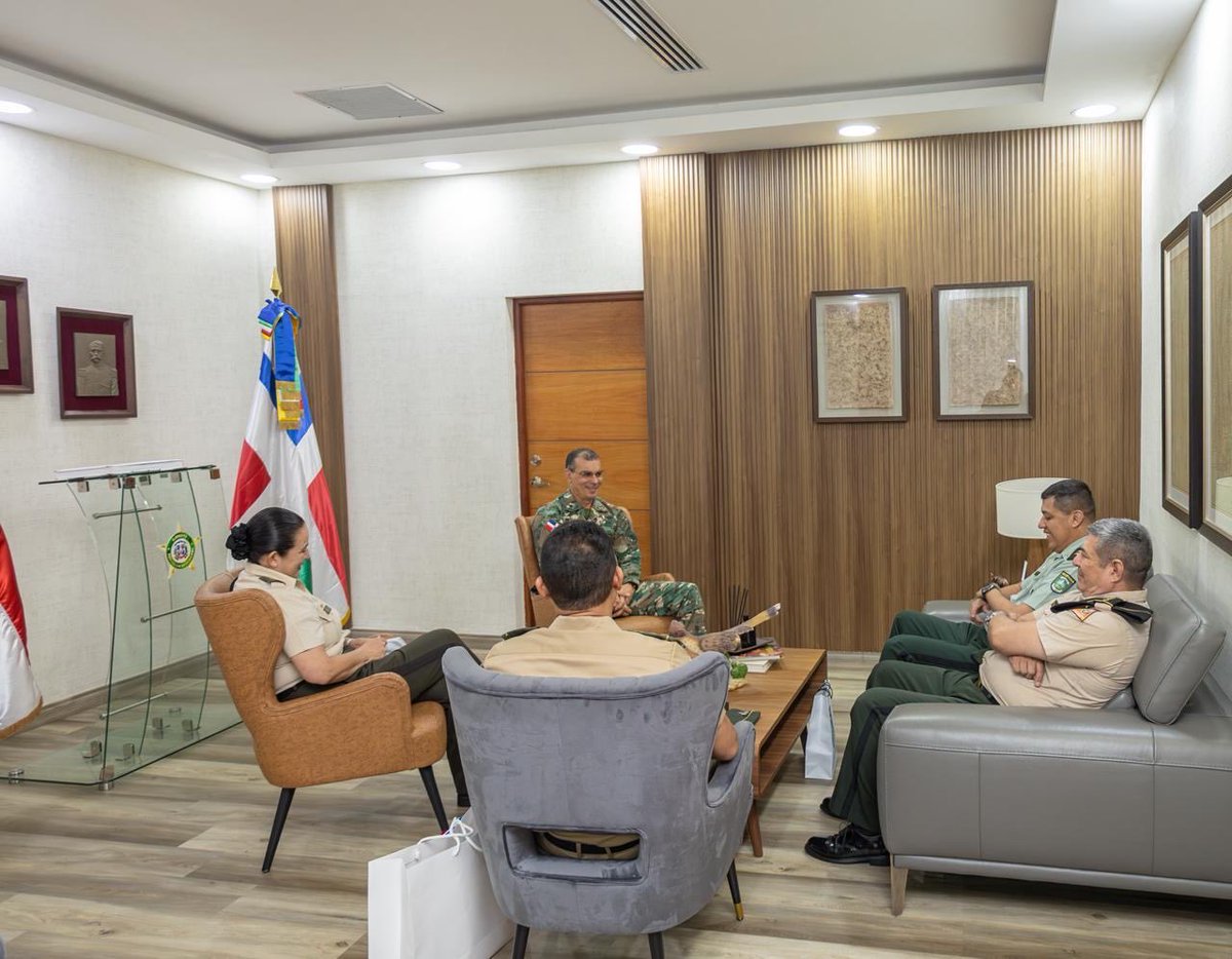 Ejército de República Dominicana tweet media