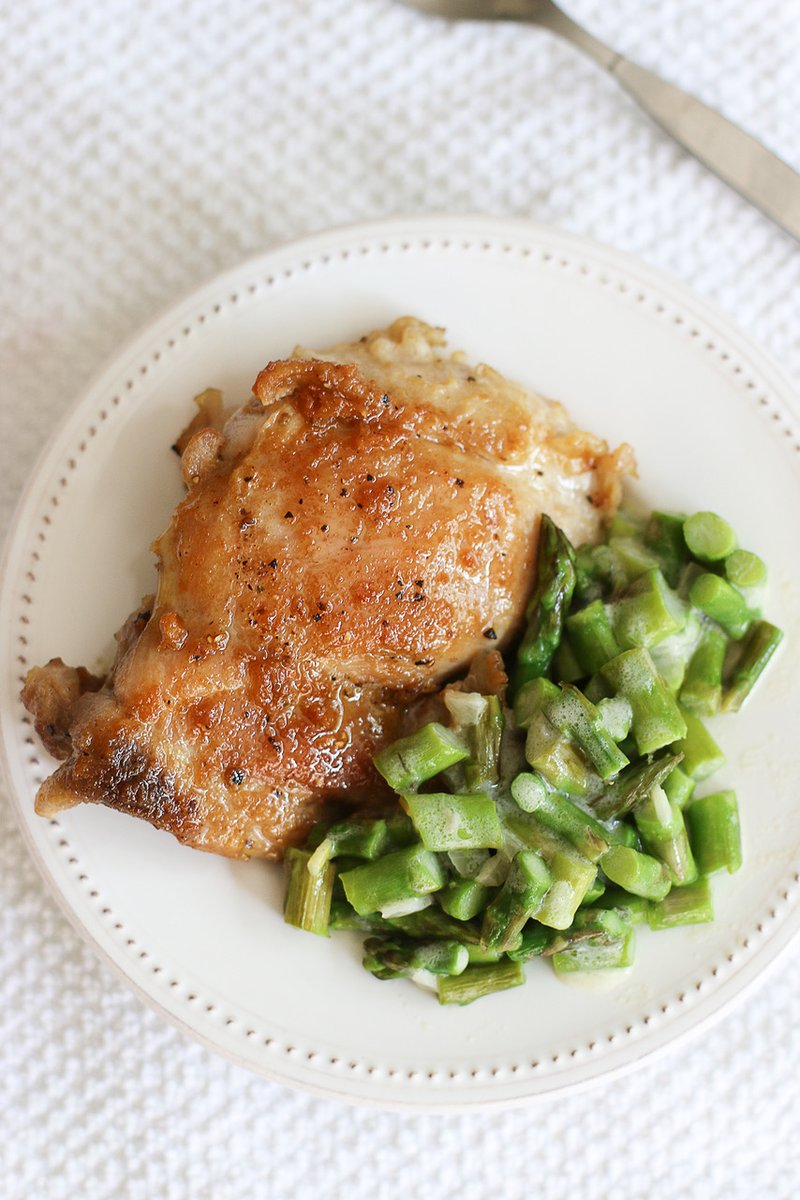 AnnaVocino's tweet image. 🌿 Intrigued about what magic happens when asparagus, shallots, and cream come together? Check out this delicious recipe in Eat Happy Too! #Foodie #RecipeShare #EatHappyToo #CookingInspo #Yum amzn.to/2EZghBT