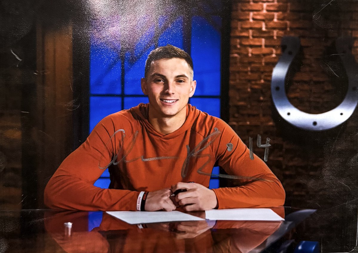 Alec Pierce giveaway‼️

retweet to win this AP signed print. 🤝