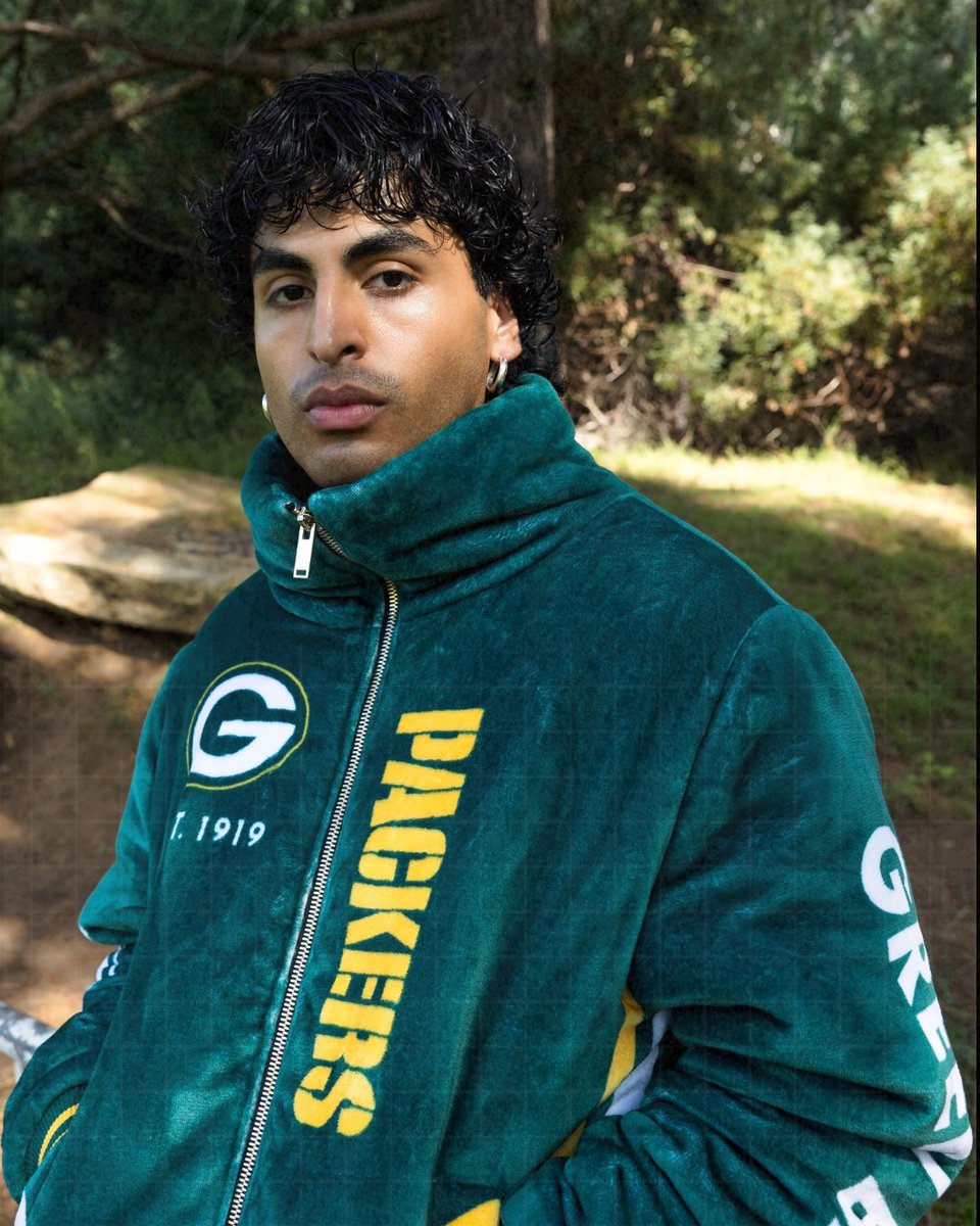 NFL Style tweet media