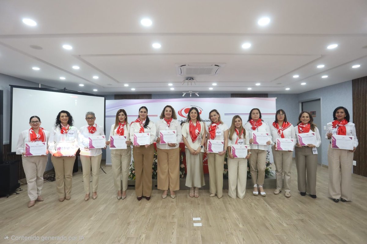 DamasCMIC's tweet image. El pasado 05 de marzo Comité de Damas CMIC Nacional reconoció el #trabajo y #dedicación de cada una de nuestras ex presidentas delegacionales. 💐✨
Además de dar la bienvenida y desear la mejor de las suertes a las nuevas #integrantes que se unen en este periodo 2026-2027. 💖