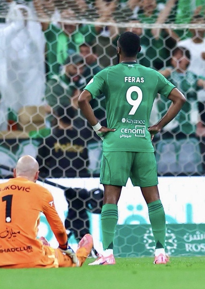 هزمهم #الأهلي في الملعب
وخارج الملعب.

وين تبون تلعبون المباراة الجايه؟
-